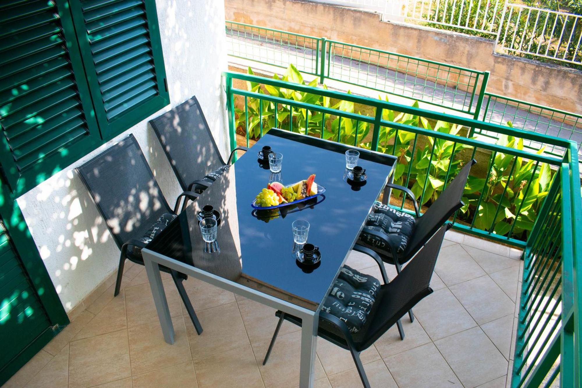 Apartment Gatti Grassi Zaboric Luaran gambar